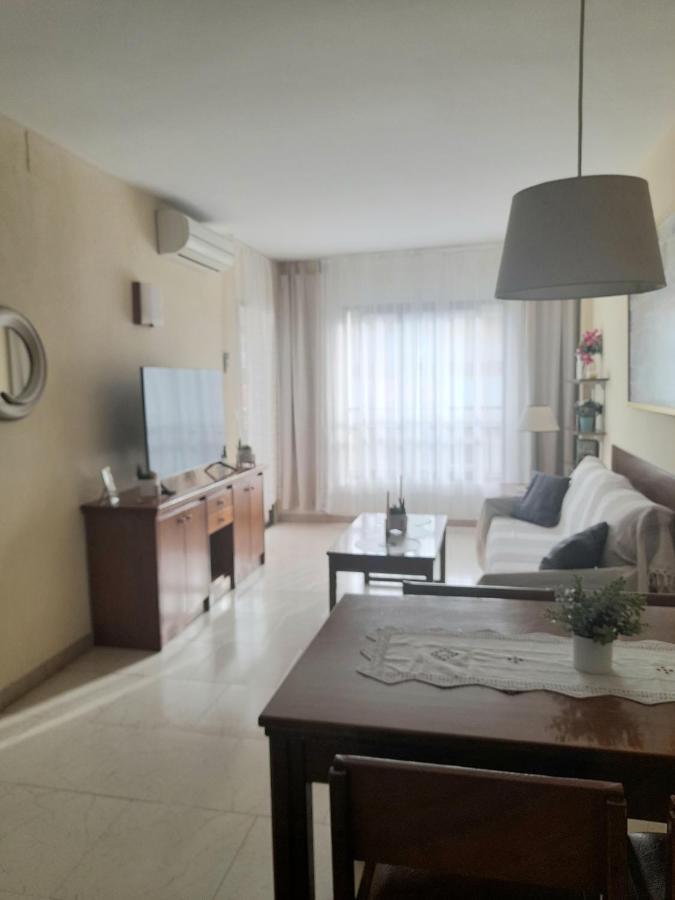 Nice Apartment In Hotel Ronda 4 First Beach Line Fuengirola Exterior foto