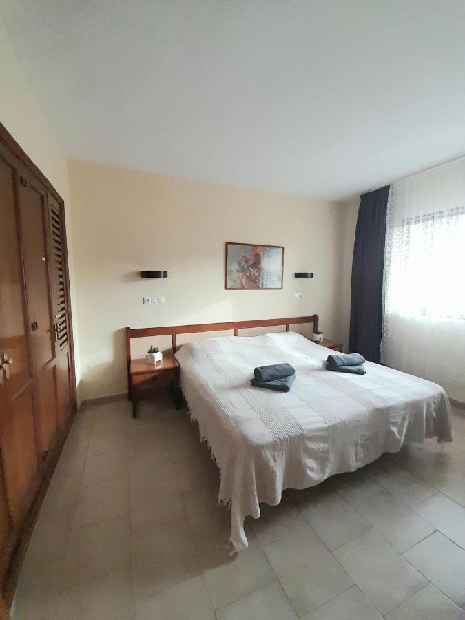 Nice Apartment In Hotel Ronda 4 First Beach Line Fuengirola Exterior foto